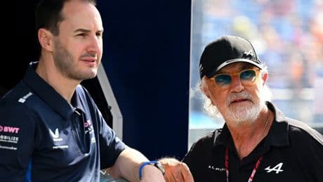Oakes dimite y Briatore toma los mandos de Alpine