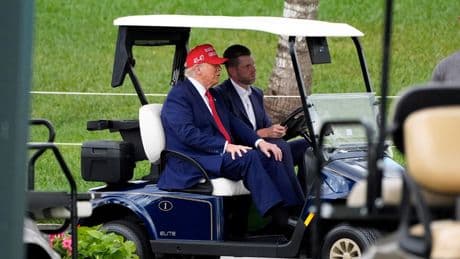Trump'ın kaygısızlığı dile düştü: "Çılgın kral karikatürüne uygun yaşıyor"
