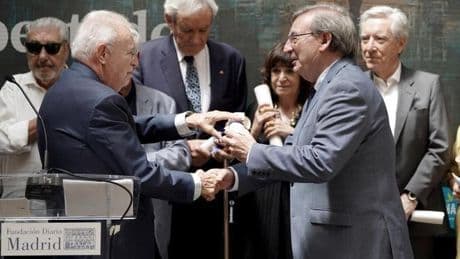 Joan Tapia, homenajeado junto a otros periodistas por su "defensa de las libertades" durante la dictadura y la transición