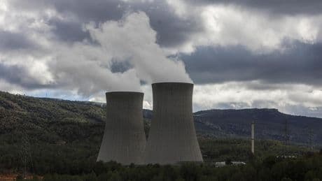 Encuesta: ¿España debe cerrar todas las centrales nucleares?