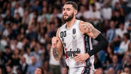 Anadolu Efes'e Fransız şutör