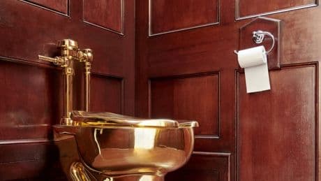 Verbleib ungeklärt: Haftstrafen für Männer nach Diebstahl einer goldenen Toilette