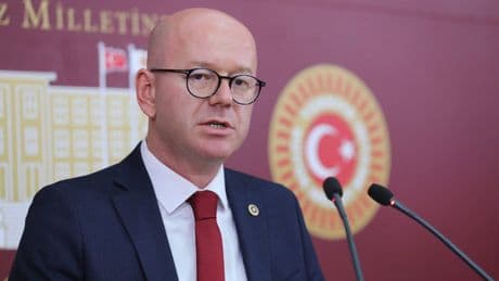 CHP'li Serkan Sarı: Elektrik dağıtım şirketleri faturalardan yüzde 70 kar etmesine rağmen yatırım yapmıyor