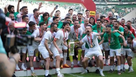 Bursaspor birçok isimle yol ayrımında
