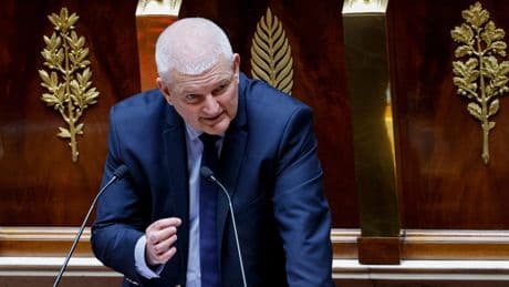 Fin de vie : après une semaine de débats, les députés abordent le sujet délicat de l’aide active à mourir