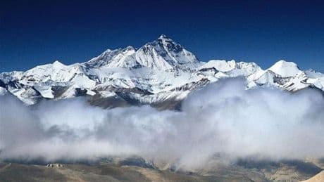 Everest'te yorgun düştü: Hayatını kaybetti