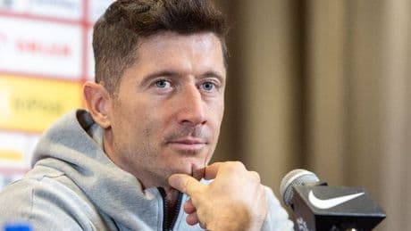 Robert Lewandowski accuses coach of "betraying" him as Barcelona star refuses to play