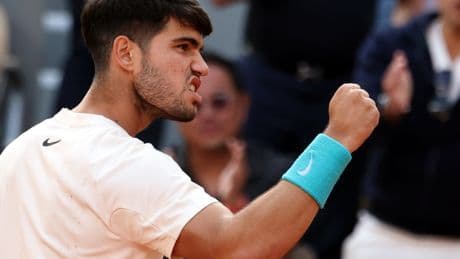 Alcaraz es el octavo tenista en defender la corona de Roland Garros