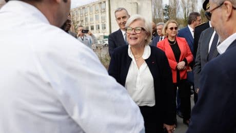 Retraites, budget : Catherine Vautrin marche sur un fil