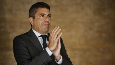 Mazón llama a las asociaciones de víctimas de la dana para reunirse con ellas
