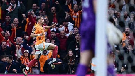 UEFA Avrupa Ligi'nde sezonun en iyi golü Yunus Akgün'den