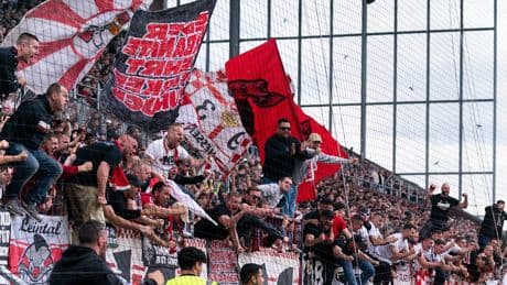 Nach Spiel gegen St. Pauli - Pyro-Angriff auf VfB-Fans!