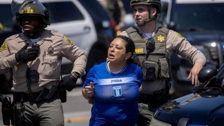 Trump acusa a la 'izquierda radical' de avivar las protestas en los Ángeles y amenaza con movilizar a los marines
