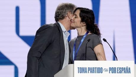 ¿Qué es la 'cláusula Quirón' con la que Sánchez acusa al PP de querer salvar al noviodeAyuso?