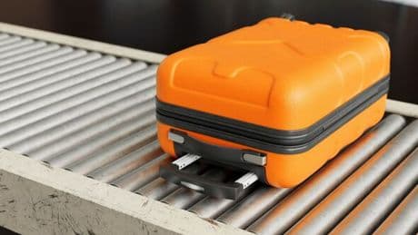 Luggage handler warns flight passengers to never pack 1 item