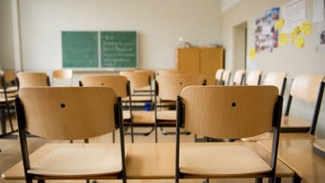 À l'école, les IA des start-up corrigent déjà les copies et préparent les cours