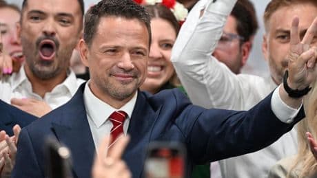 Pro-Europese Trzaskowski stevent af op nipte winst Poolse presidentsverkiezing