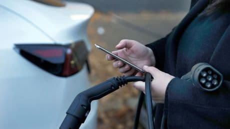 Schluss mit E-Auto-Lade-Chaos: Deutsche sammeln alle Anbieter in einer App