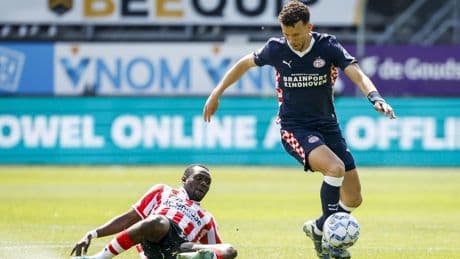 PSV biedt Ivan Perisic tweejarig contract om FC Barcelona te dwarsbomen