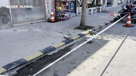 İskenderun'da binadan kopan taş parçaları korkuttu