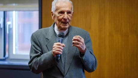 Silvio Garattini, oncólogo de 96 años, da las dos claves para evitar la mayoría de enfermedades: &quot;Se necesita una revolución&quot;