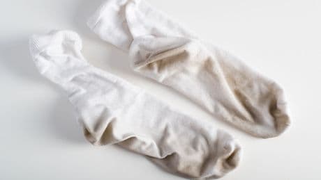 Goodbye, Grauschleier: So bringen Sie Ihre Socken wieder zum Strahlen