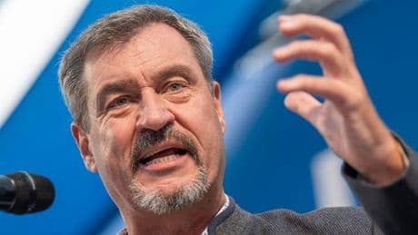 Brauchtum und Politik: Söder warnt vor Übernahme Deutschlands durch die AfD