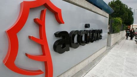 Acciona intenta capear la crisis con el cese de un alto cargo tras acaparar la mayoría de contratos presuntamente amañados