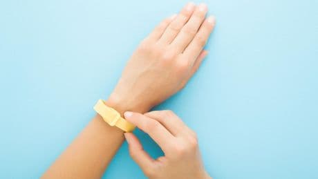 Mückenabwehr: Wie ein Mückenschutz-Armband gegen die Insekten helfen soll