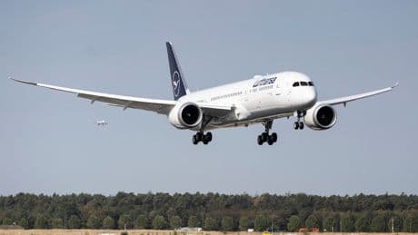 Ticket kostet rund 300 Euro - Regierung holt Deutsche aus Nahost zurück