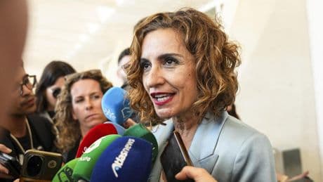 Moncloa, unidad de quemados: ni Montero ni Bolaños asumen consecuencias tras poner "la mano en el fuego" por Cerdán