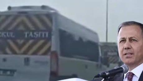Bakan Yerlikaya: Çocuklarımızın hayatıyla oynayan hiçbir servis şoförünün trafikte yeri yoktur