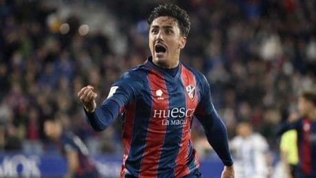 Ignasi Vilarrasa se pone a tiro para el lateral izquierdo del Córdoba CF