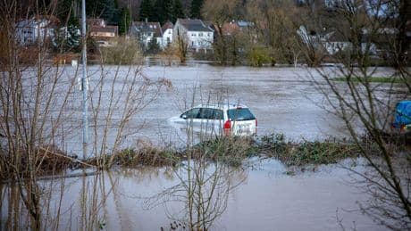 Schadensbilanz: Weniger Unwetterschäden an Autos - trotzdem Millionenschaden