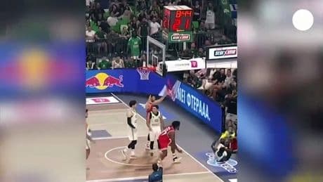 Gestos obscenos de Fournier y una salvaje falta de Nunn en la final griega