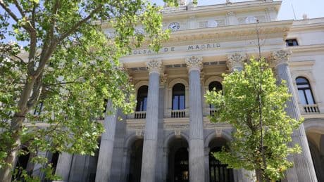 El Ibex 35 supera los 14.500 puntos y reválida máximos desde 2008