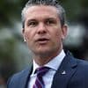 Moderator leistet sich Fauxpas: Pete Hegseth ist sich keiner Schuld bewusst