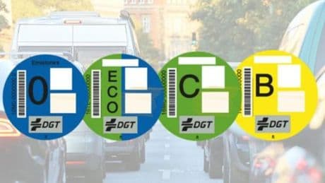 El Gobierno revisará las etiquetas de la DGT para incluir las emisiones de CO2