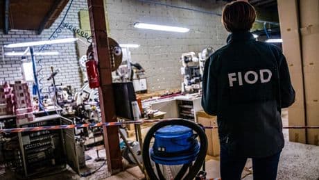 Illegale sigarettenfabriek in Stroe, 45.000 kilo tabak en 320.000 sigaretten ingenomen