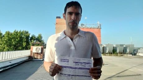 Fernando fue estafado por una de las "mafias" de cerrajeros: "El que abrió la puerta era violento, me coaccionó y pagué 1.200 €"