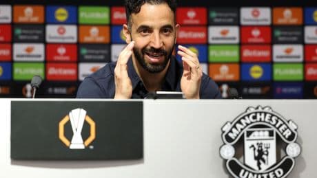 Amorim aclara sus palabras: "No pienso rendirme"