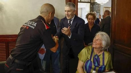 Marlaska reivindica la eficacia de los agentes ante los «salvapatrias»
