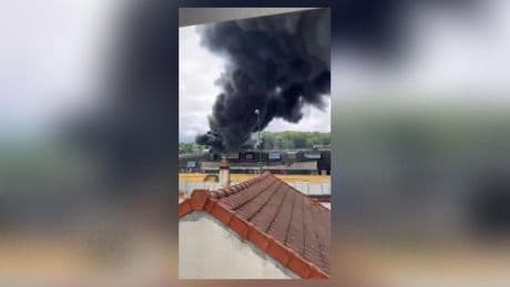 Clamart : un incendie dans un centre sportif génère d’importantes fumées dans le ciel