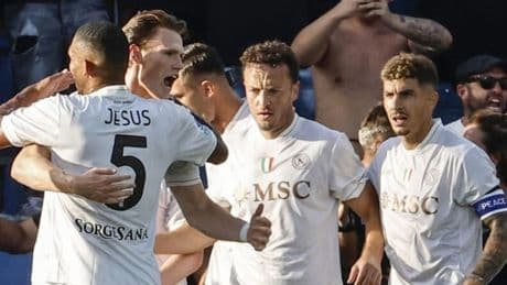 Pagelle Sassuolo-Napoli: McTominay show, gol da bomber vero, Lobotka prezioso. Pinamonti gi&ugrave;