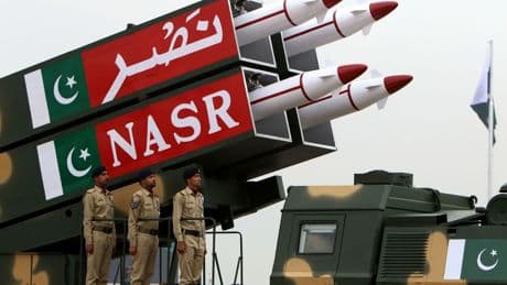 ¿Aguantará el alto el fuego India-Pakistán? Esta es la capacidad militar de cada uno si entran en guerra