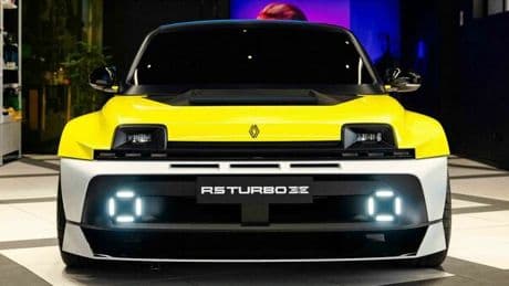 Renault 5 Turbo 3E, debutta in Italia ed è già un successo: oltre 1.000 su 1.980 previste già prenotate
