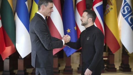 Sánchez se hace un hueco en la reunión urgente sobre Ucrania a horas de que comience