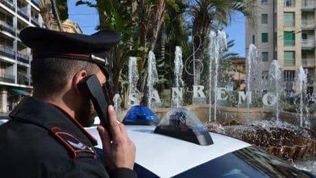 Sanremo, inscena una lite per rubare una collana: arrestato dai carabinieri