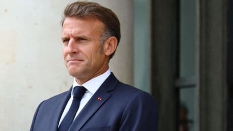 Emmanuel Macron va égaler le record du nombre de premiers ministres sous la Ve République