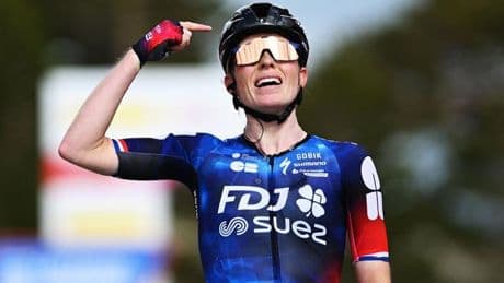Golpe de autoridad de Demi Vollering en la Vuelta femenina
